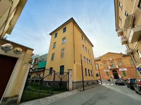 Apartamento de 80 m² à venda em Acqui Terme, Piemonte