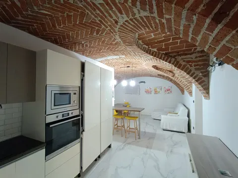 Casa de campo reformada com terreno em Villamiroglio, Monferrato