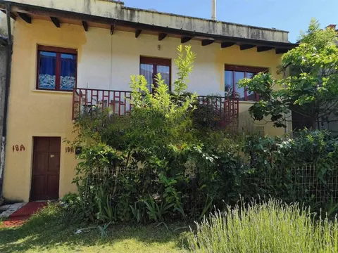 Casa à venda em Graglia com 85 m² e vista para as montanhas, Biella