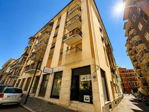 Apartamento de 4 cômodos no centro de Acqui Terme, Piemonte