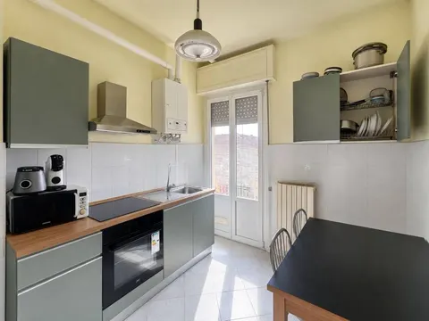 Apartamento de 65 m² com varanda em Acqui Terme