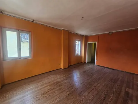 Apartamento de 90 m² com 2 cômodos em Andorno Micca, Biella