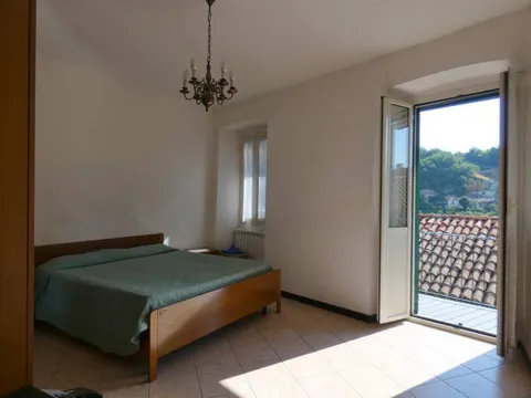 Casa à venda em Orsara Bormida independente de 65 m² com varanda