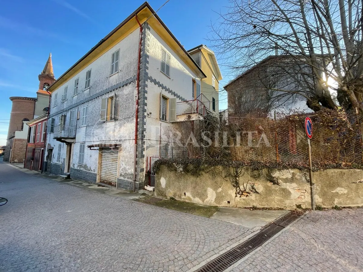 Casa à venda em Castel Rocchero com 250 m² no centro histórico - Foto 1