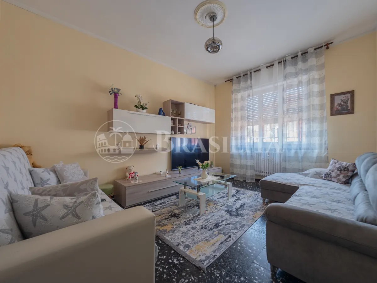 Apartamento de 84 m² com varandas no 4º andar em Asti - Foto 1