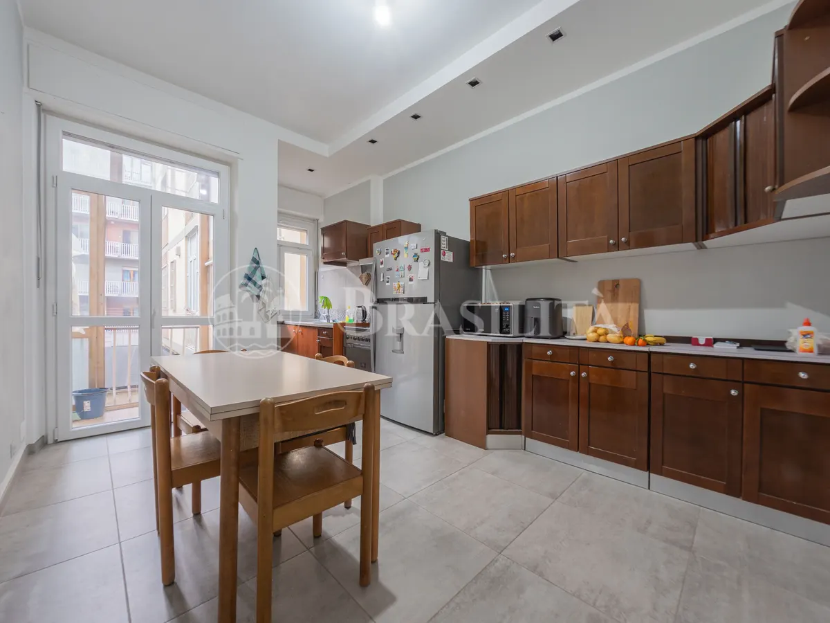 Apartamento reformado de 76 m² com 2 quartos e varandas em Asti - Foto 1