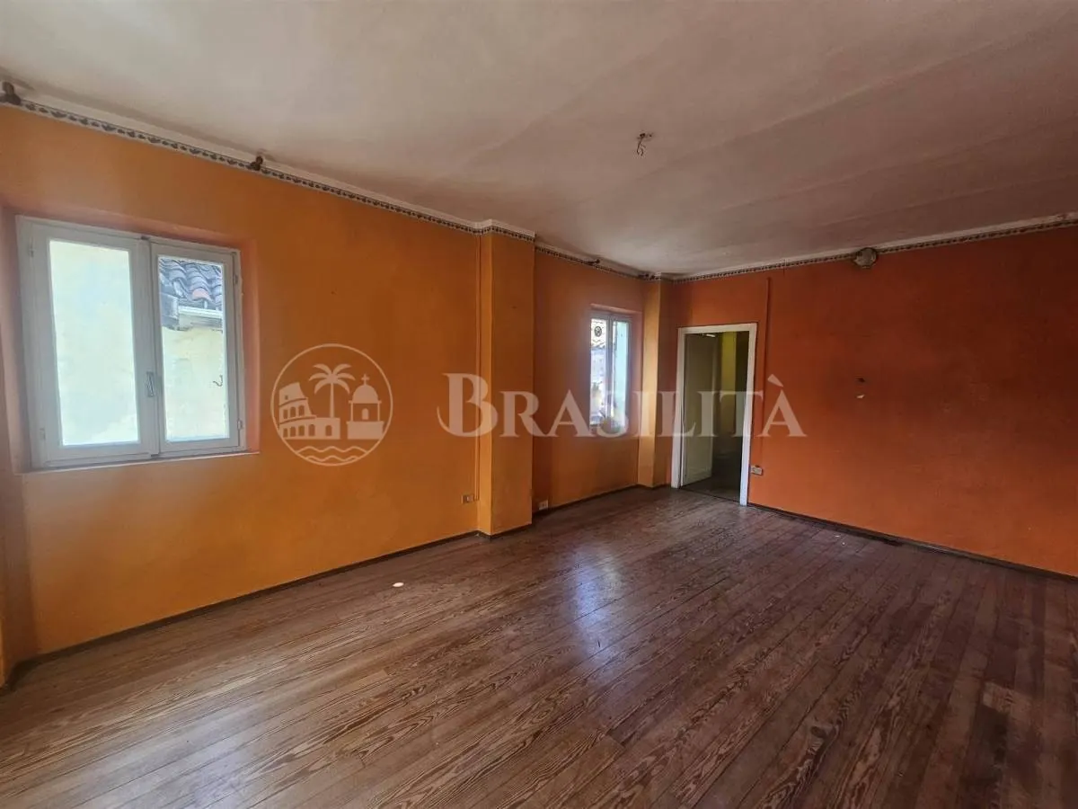 Apartamento de 90 m² com 2 cômodos em Andorno Micca, Biella - Foto 1