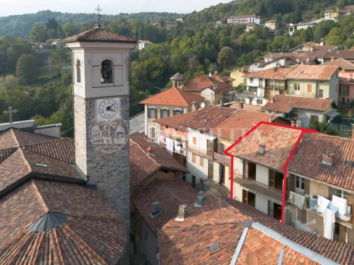 Casa geminada com 2 quartos no centro histórico de Pettinengo - Foto 1