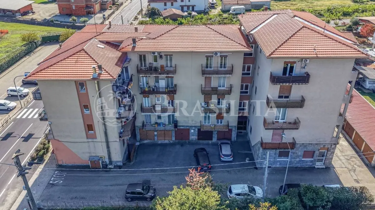 Apartamento de 61 m² com 1 quarto em Quaregna Cerreto, Biella - Foto 1
