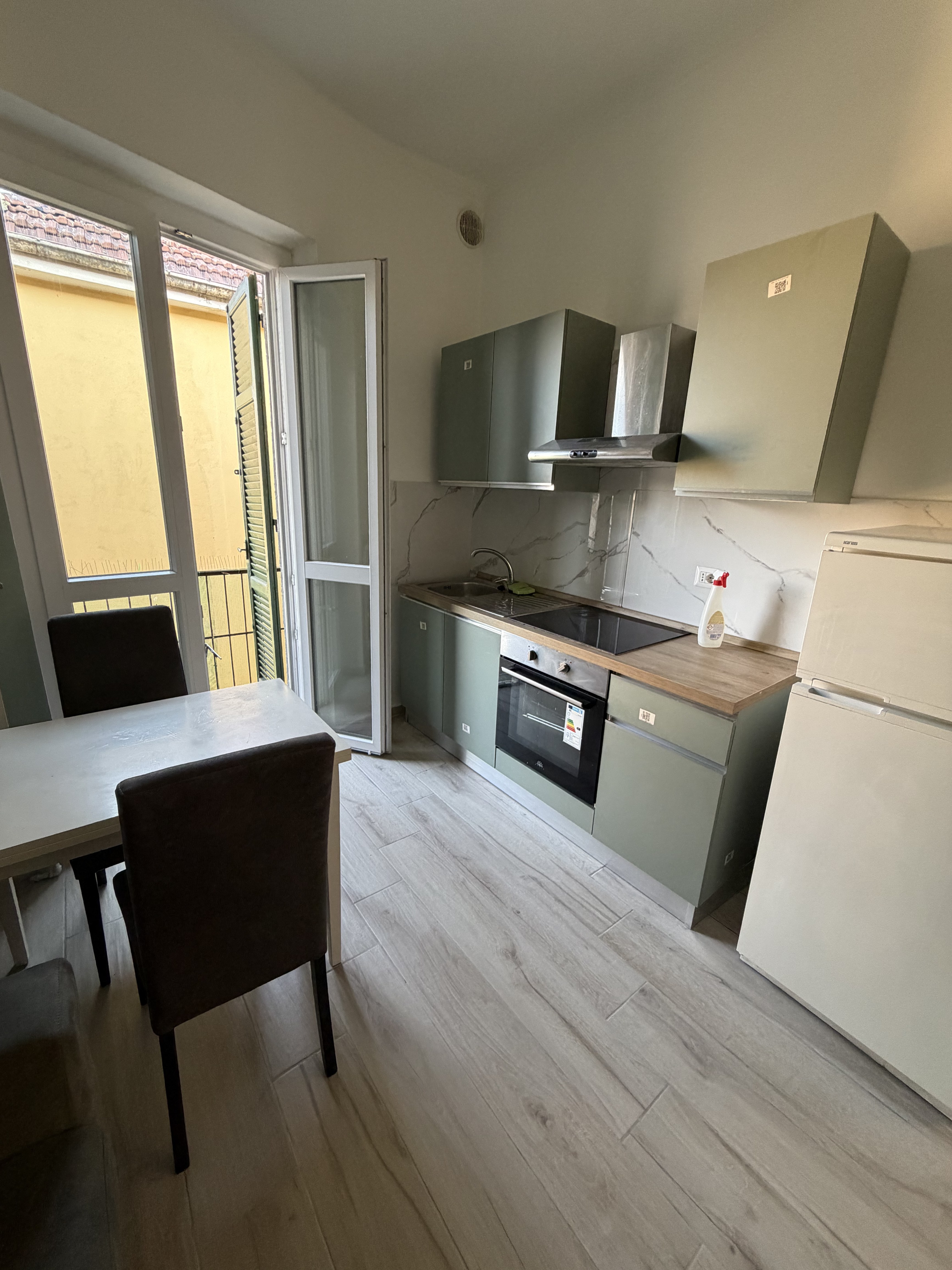 Apartamento de 1 quarto mobiliado com sacada em Alessandria